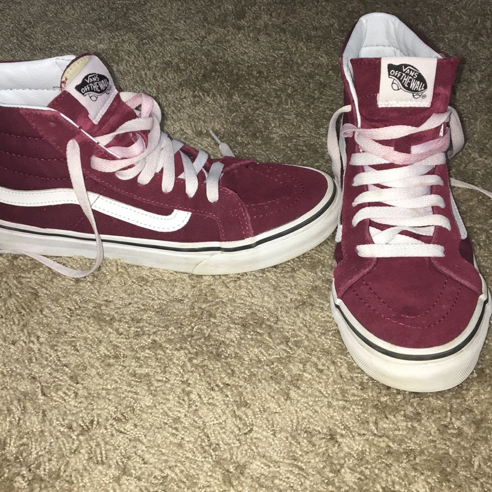 Women’s maroon vans